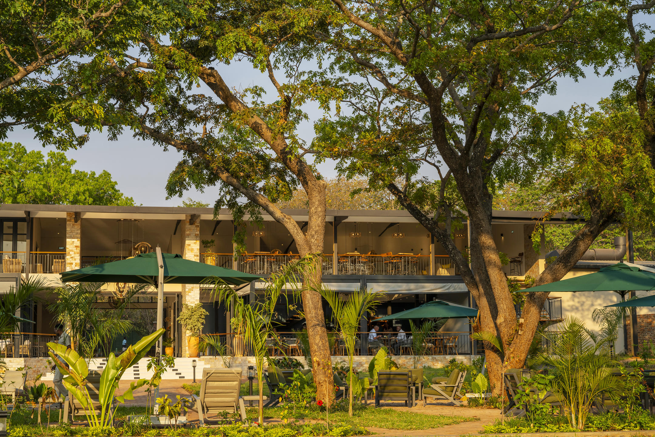 Waterfalls Lodge thumbnail 4